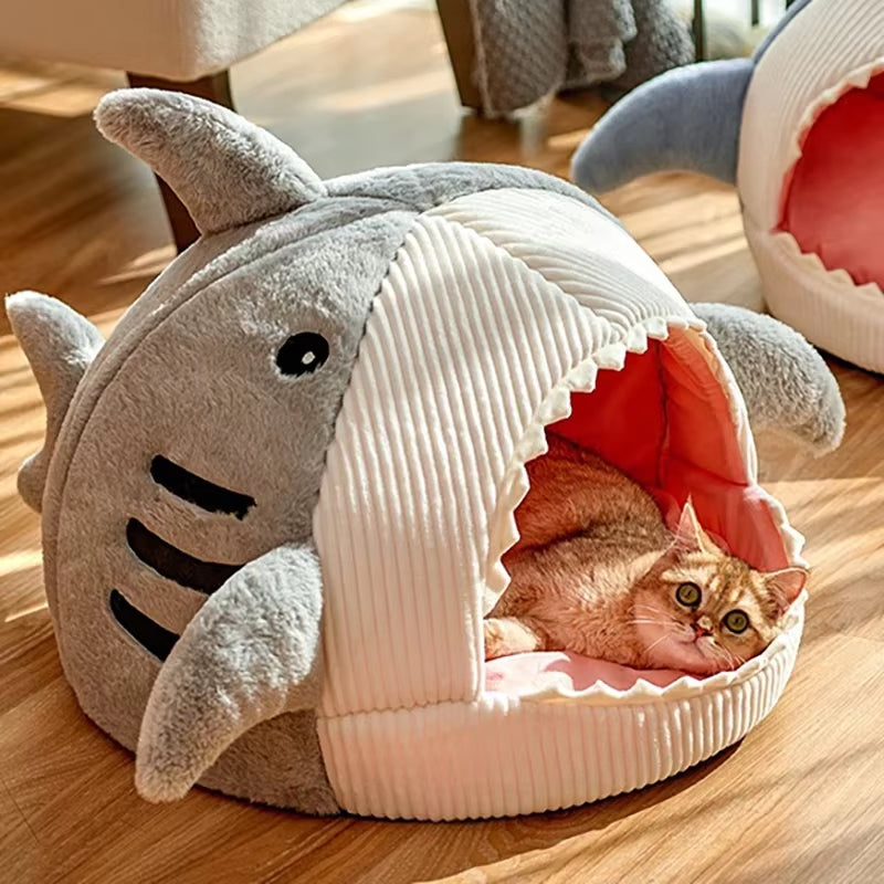 Warm Cat Beds - Cartoon Shark Pet Cave for Kittens, Cushioned Mat Tent and Nest for Pets